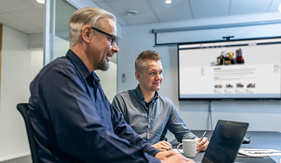 Tuotepäälliköt ja myyjät