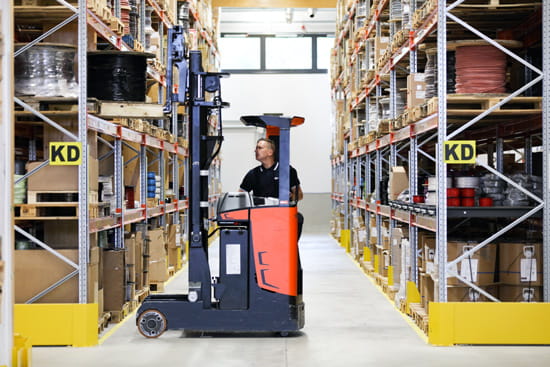 OEM Finland - Logistiikkakeskus