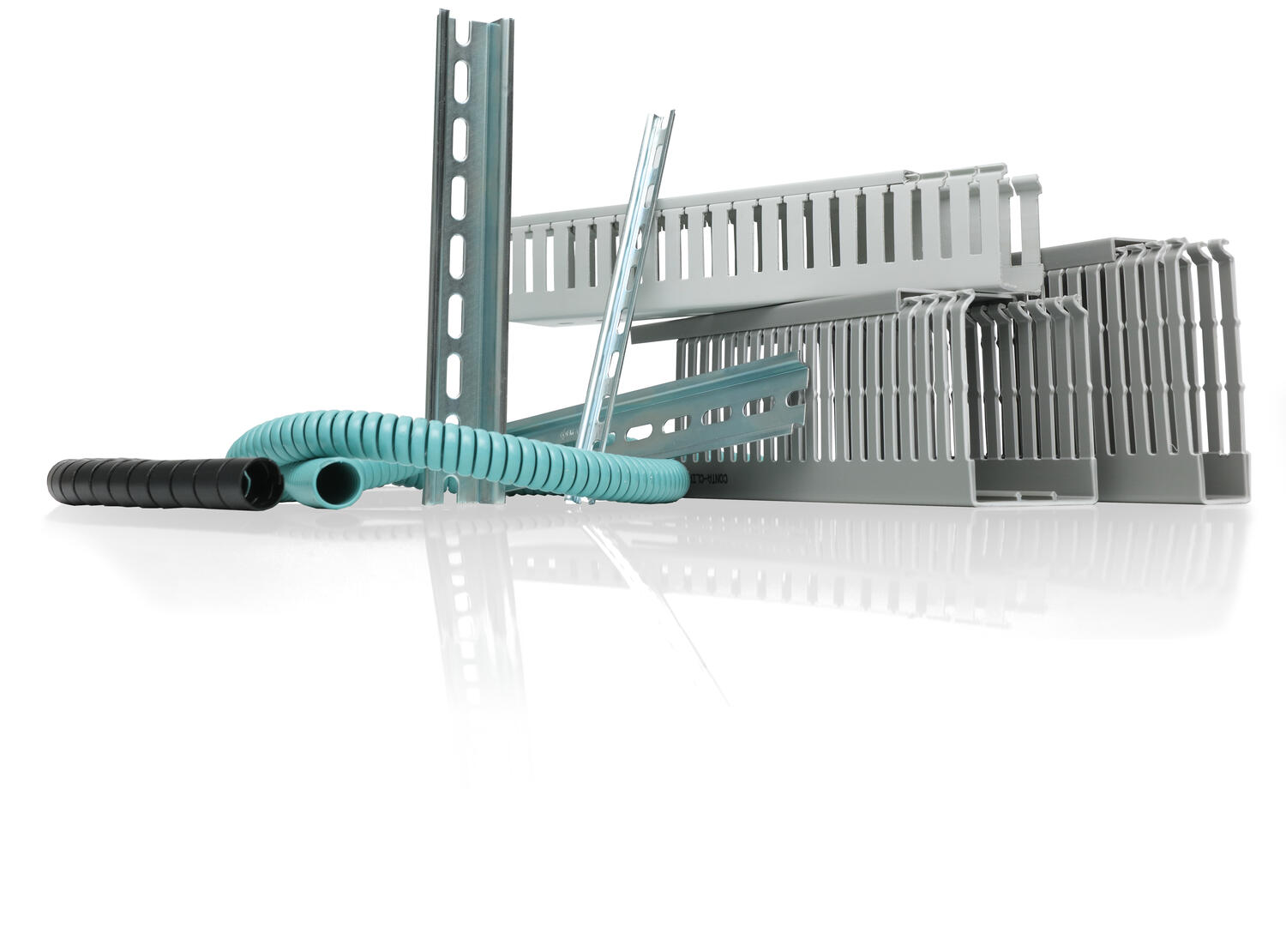 Asennustarvikkeita keskus-osastolta