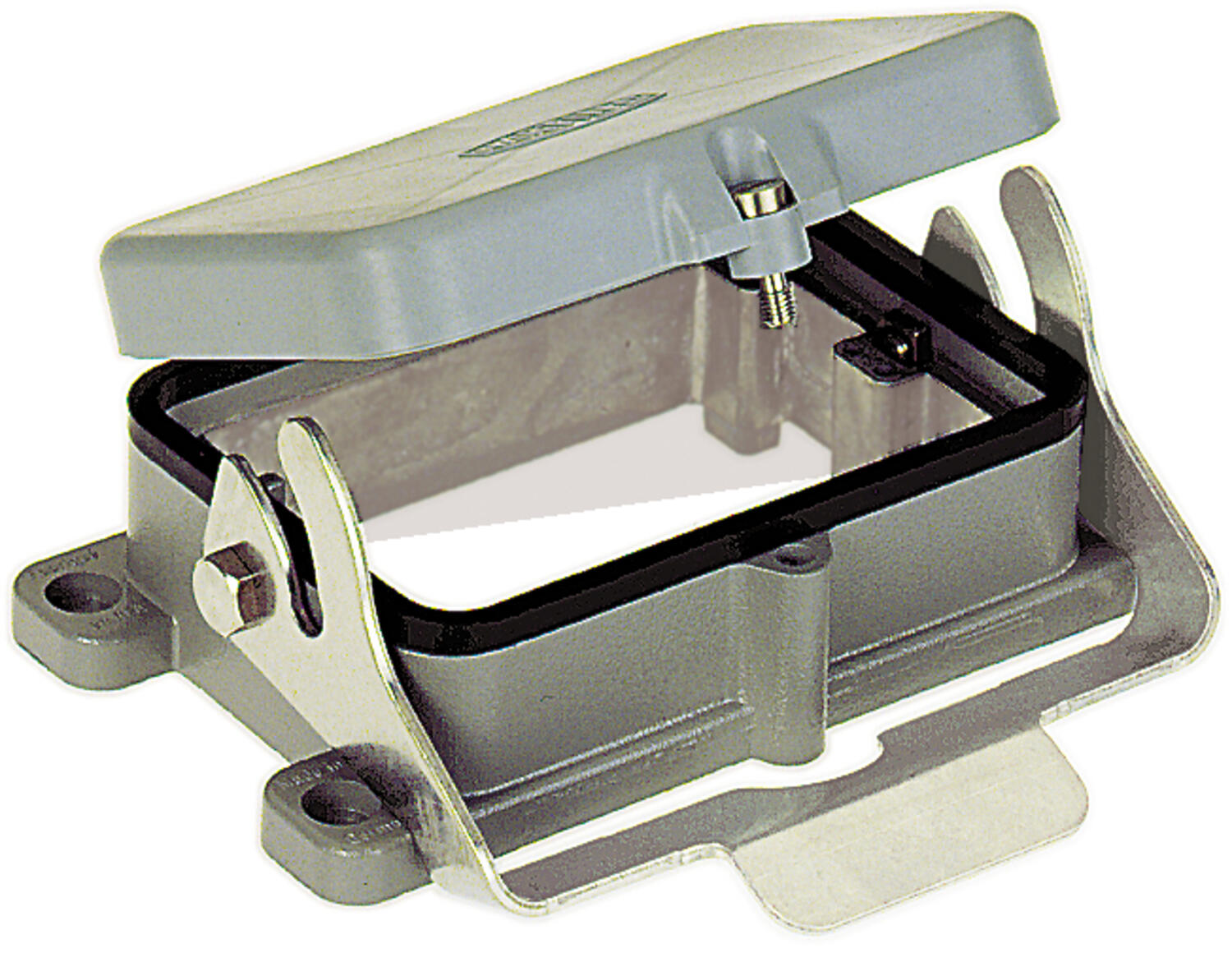 Han 48B läpivientialaosa kansi