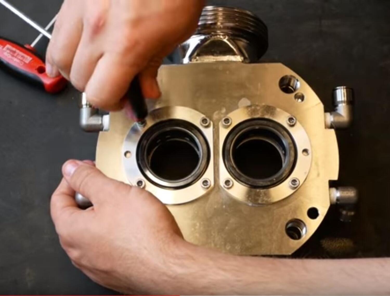 HYGHSPIN kaksoisruuvipumppu asennus