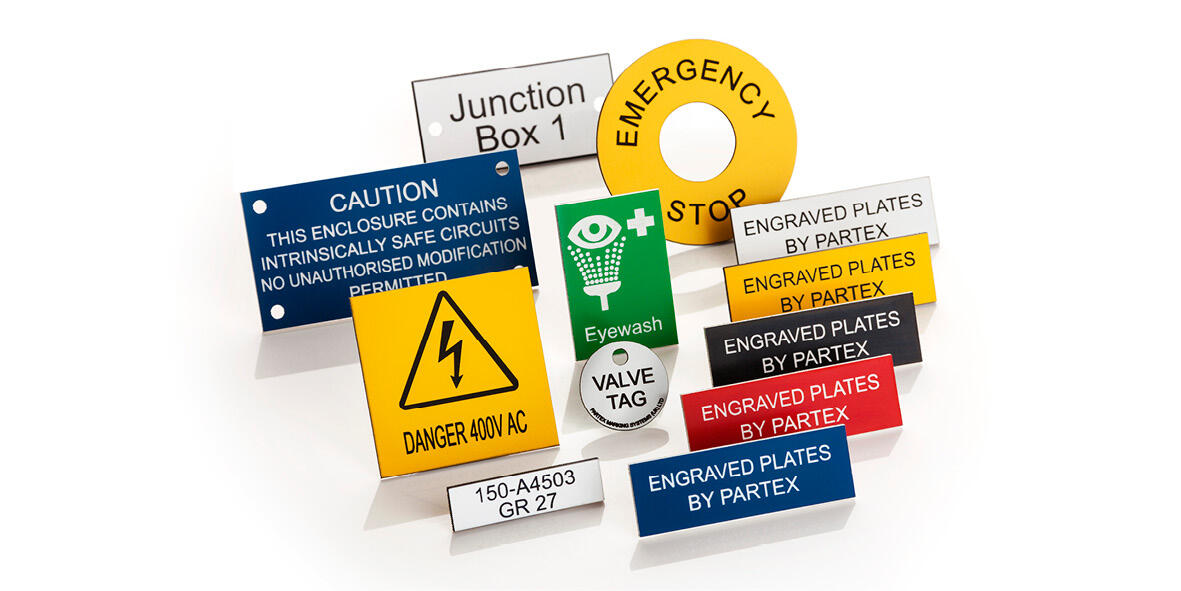 Kaiverretut muovikyltit