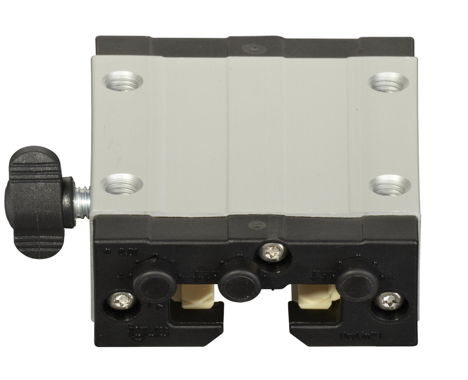 Kelkka säädettävällä välys kiristimellä