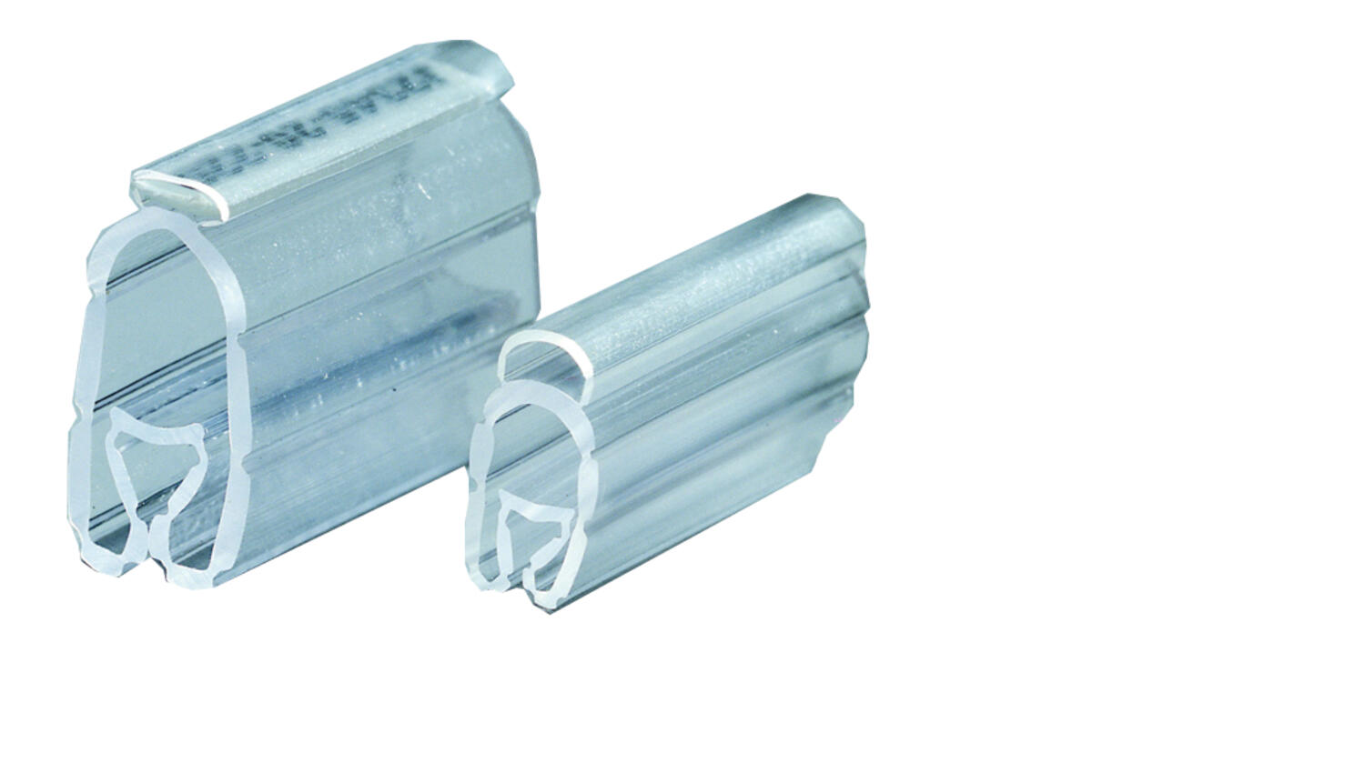 Läpinäkyvä pidike
