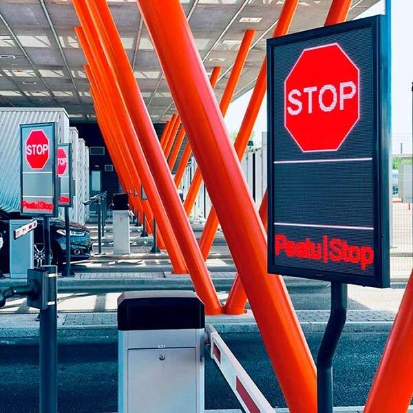 Opastenäytöt haastaviin olosuhteisiin