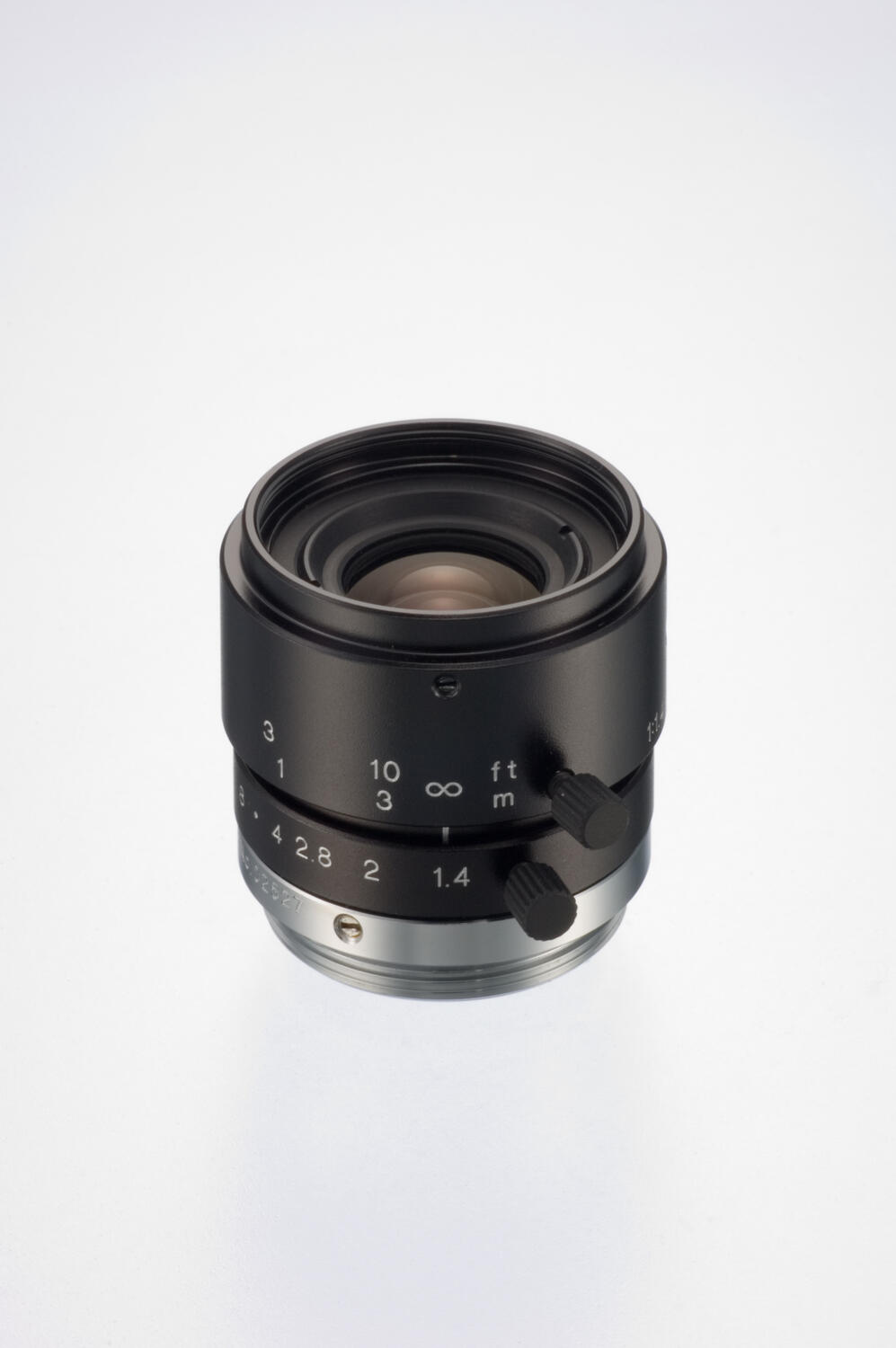 Optiikka C 8 mm Tamron