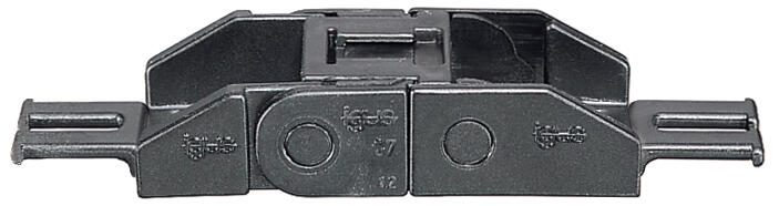 Päätykiinnikesarja vedonpoistokammalla