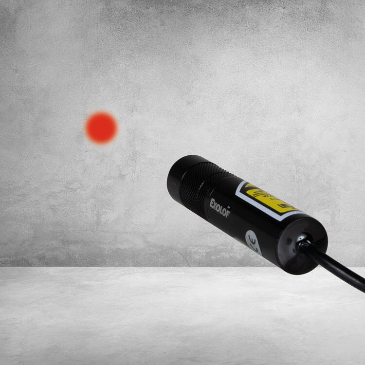 Punainen pistelaser säädettävällä tarkennuksella