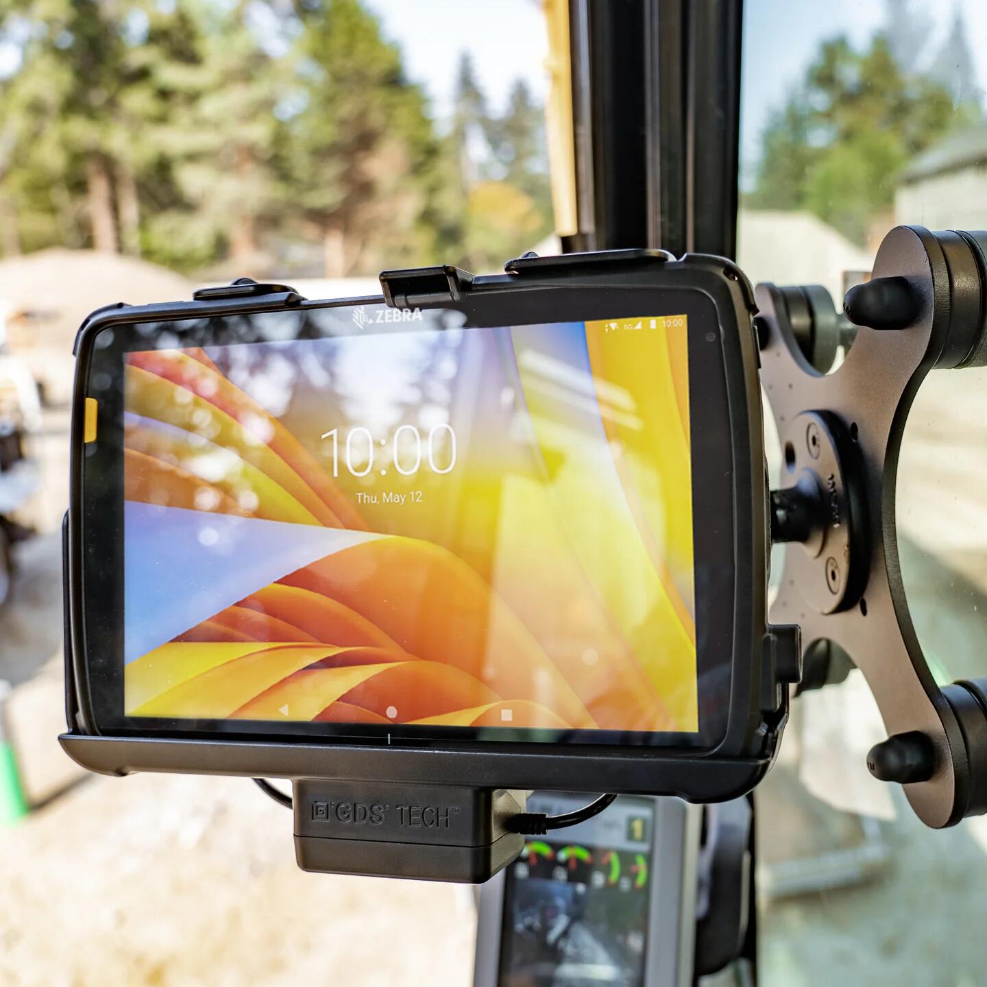 RAM Tough-Mag™ 4-pisteinen magneettikiinnitysalusta käytössä