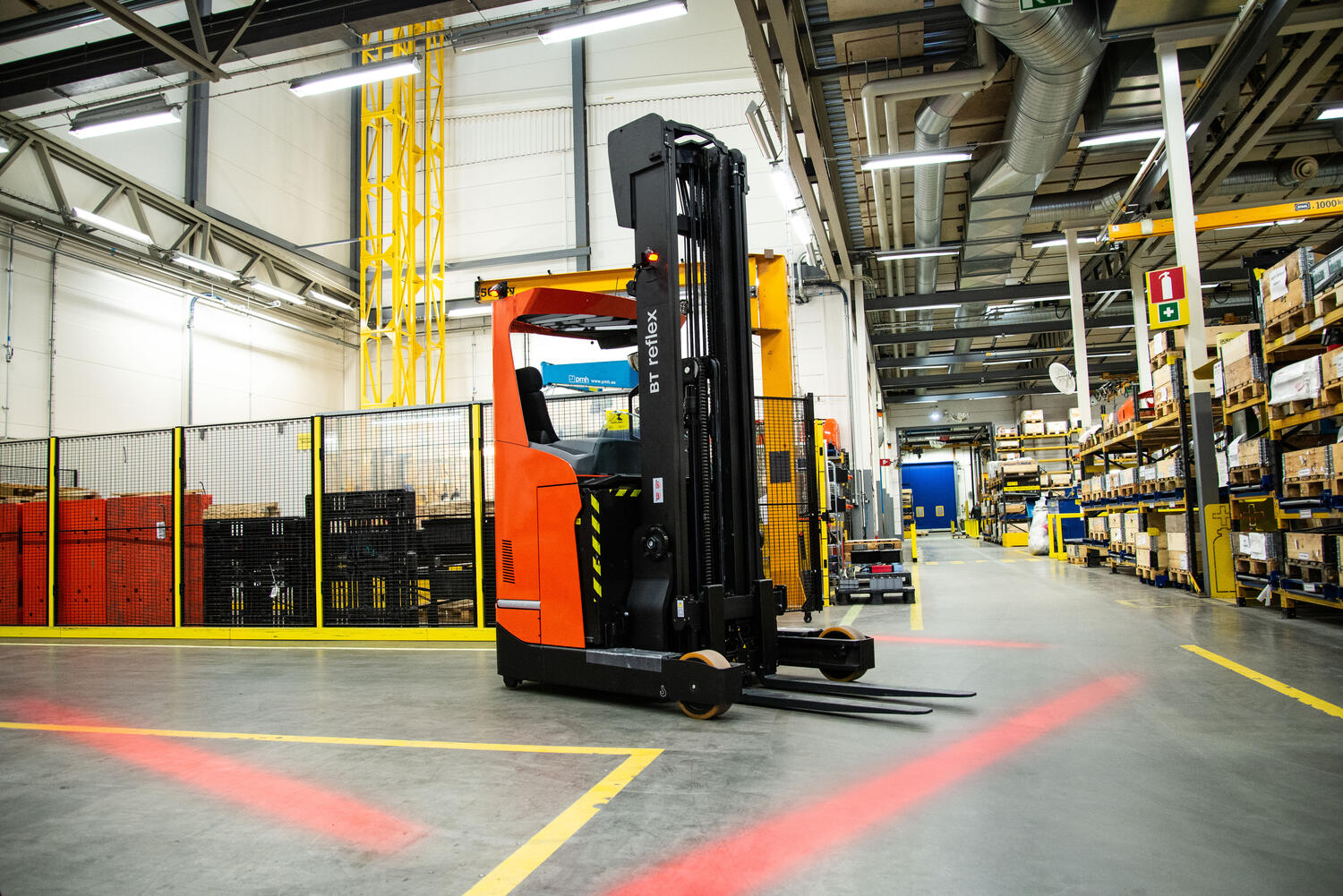 Redline 10-80 V DC trukissa