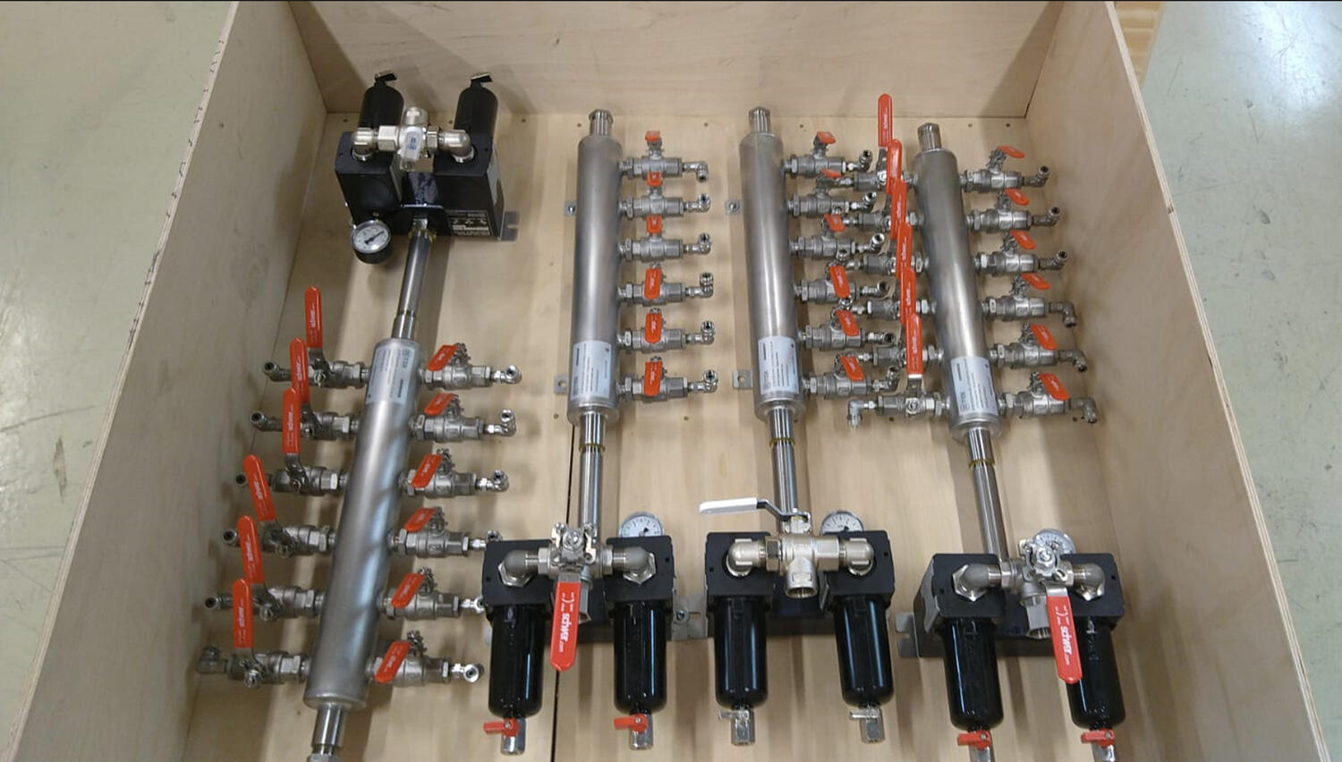 SJTH- ja SJTV-haponkestävä jakotukki mallikuva