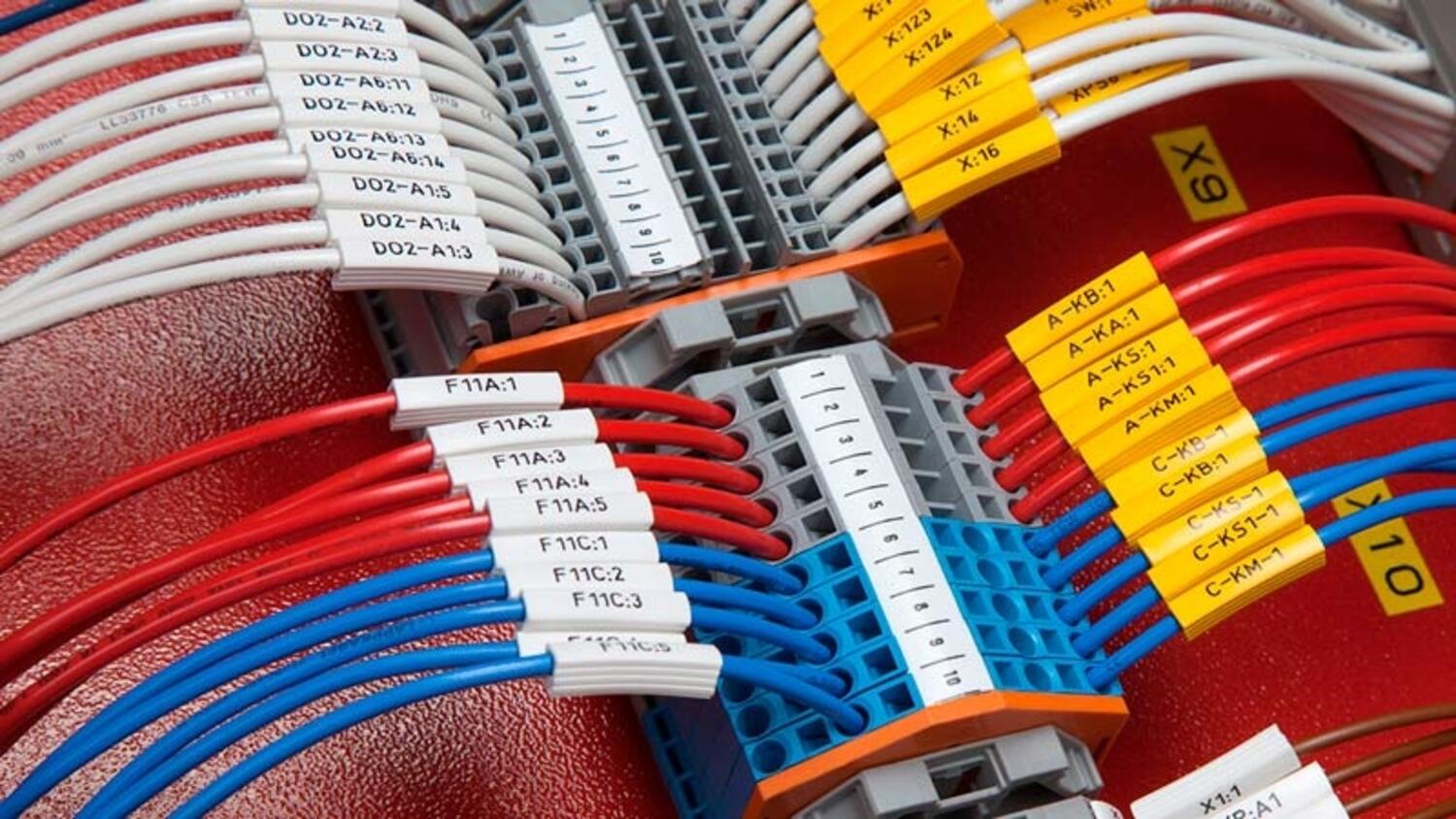 Suljetut johdinmerkit PA+/PAZ+