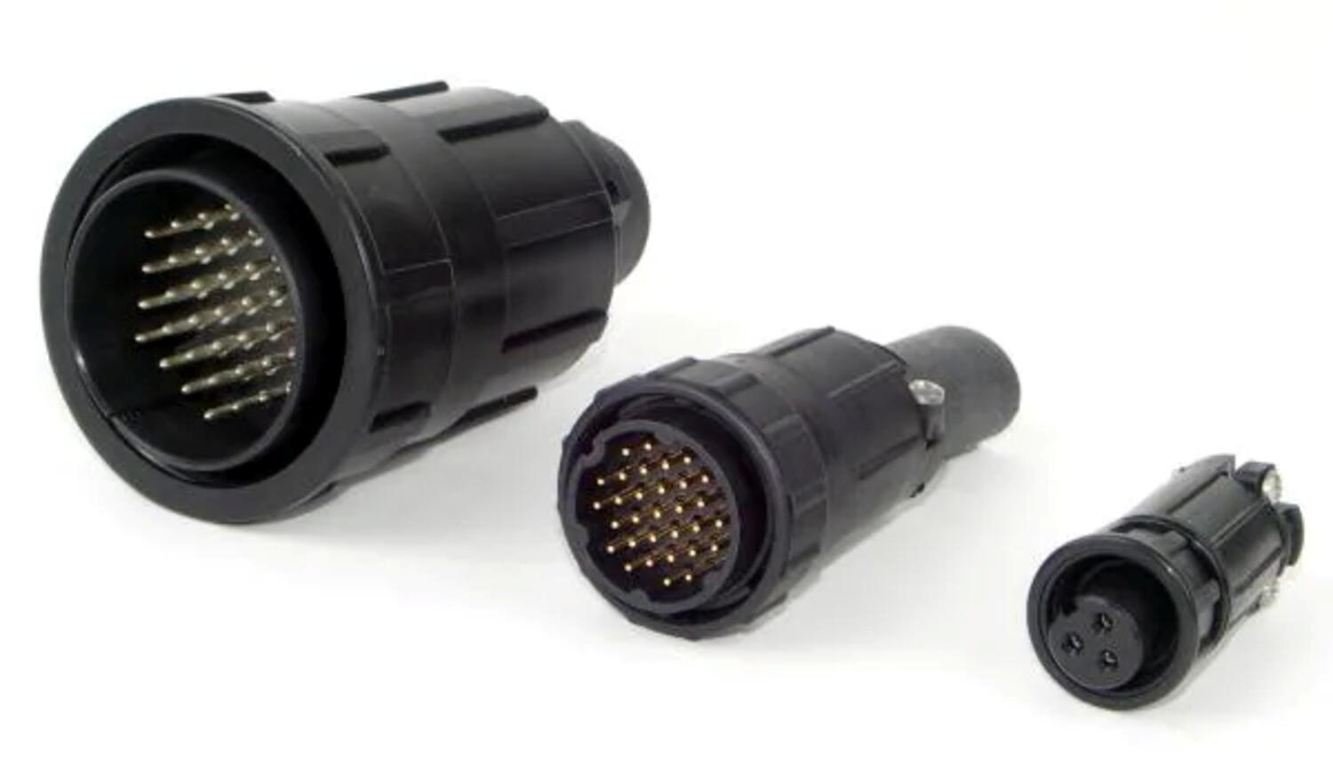 Suorat pistokkeet MIL-E-QUAL.png