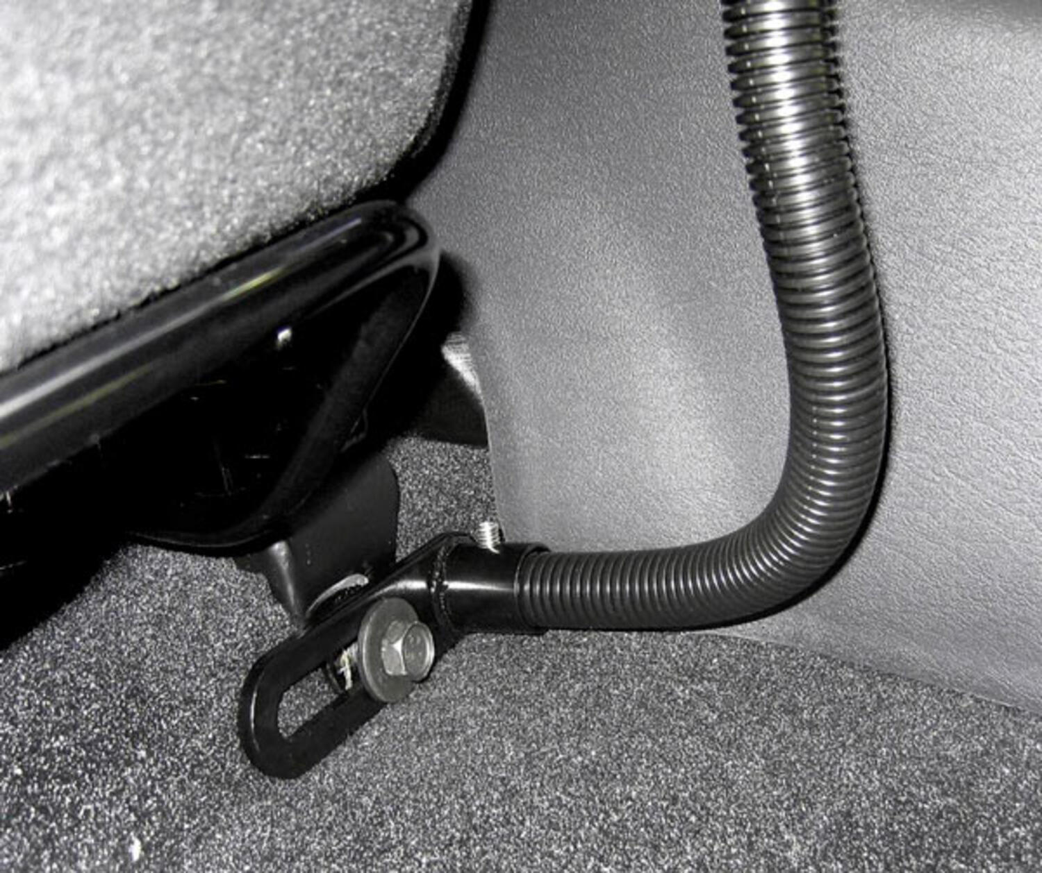 Taivuteltava varsi istuimeen 18"